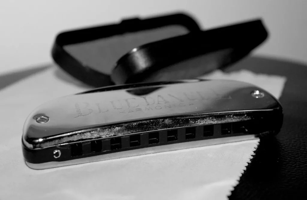 The secrets of the blues harmonica’s unique sound