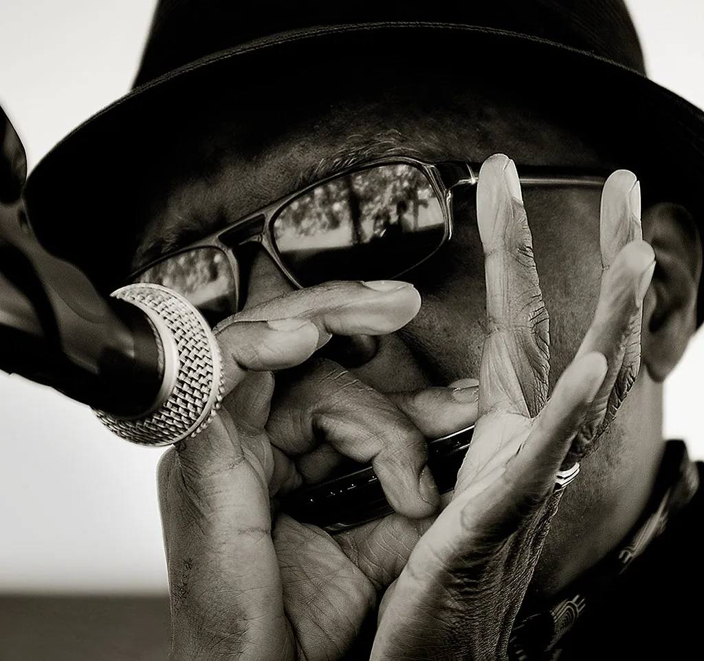 Blowing or Drawing: Harmonica Breathing Techniques