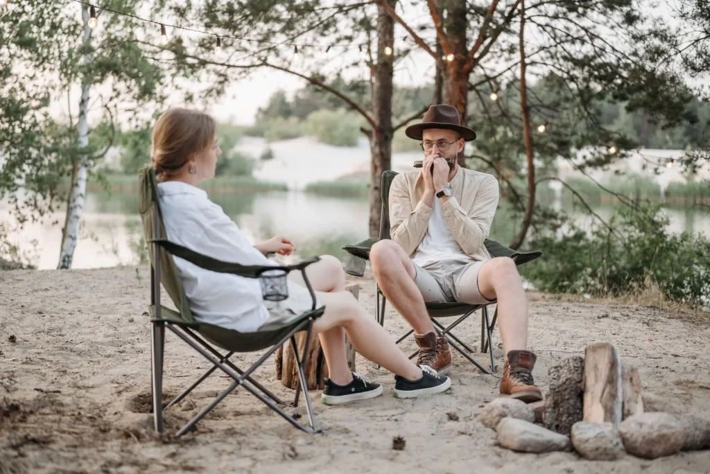 Electric harmonica: connecting and amplifying the sound